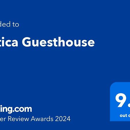 Botica Guesthouse エスピーニョ エクステリア 写真