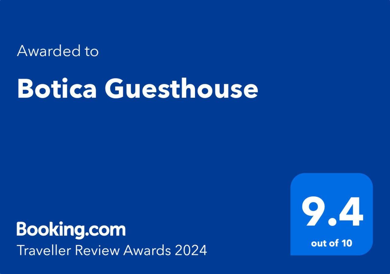 Botica Guesthouse エスピーニョ エクステリア 写真